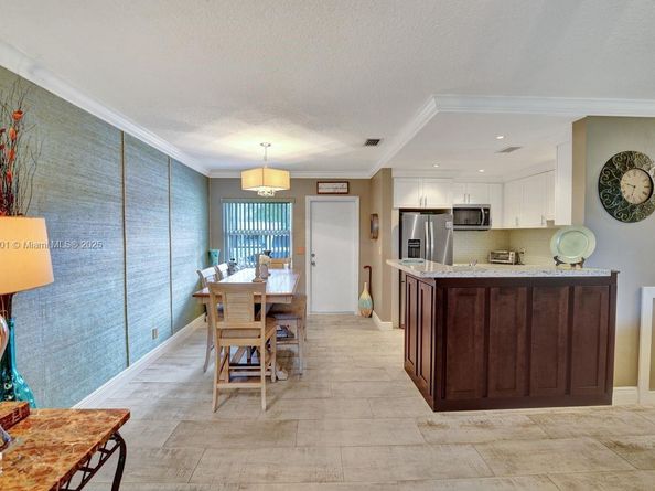 700 Layne Blvd 123, Hallandale Beach FL 33009