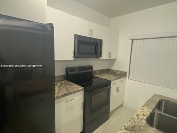 2271/2273 NW 66th St, Miami FL 33147