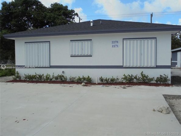 2271/2273 NW 66th St, Miami FL 33147