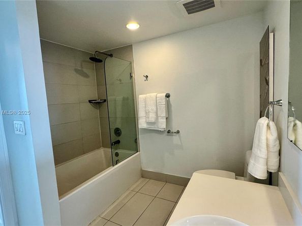 2600 E Hallandale Beach Blvd T3205, Hallandale Beach FL 33009
