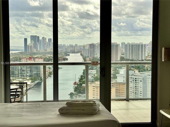 2600 E Hallandale Beach Blvd T3205, Hallandale Beach FL 33009