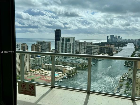 2600 E Hallandale Beach Blvd T3205, Hallandale Beach FL 33009