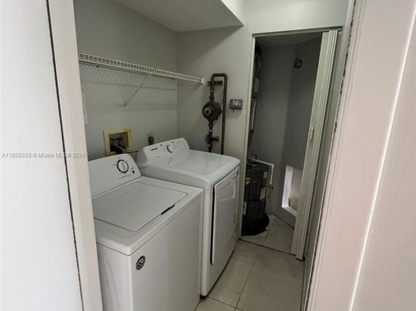 8821 Wiles Rd 203, Coral Springs FL 33067