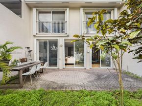 10233 NW 52nd Ln, Doral FL 33178