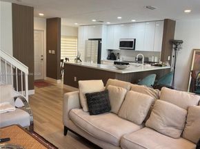 10233 NW 52nd Ln, Doral FL 33178