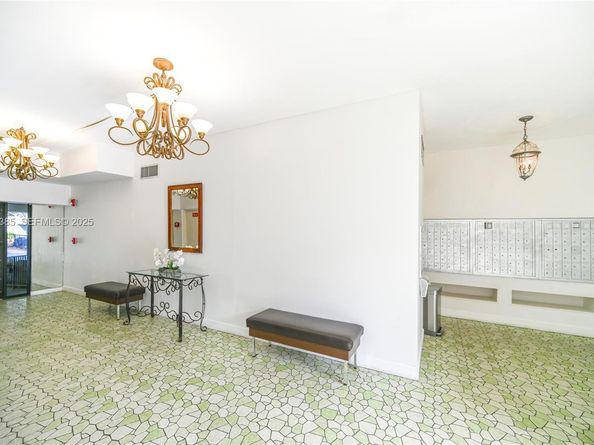 1465 NE 123rd St PH9, North Miami FL 33161