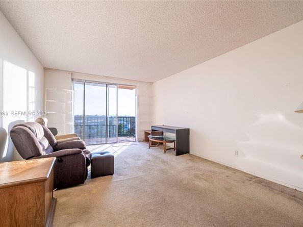 1465 NE 123rd St PH9, North Miami FL 33161