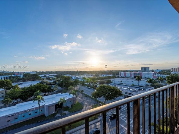 1465 NE 123rd St PH9, North Miami FL 33161