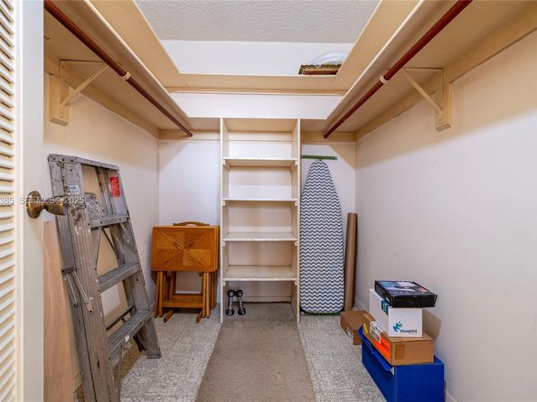 1465 NE 123rd St PH9, North Miami FL 33161