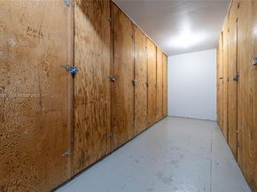 1465 NE 123rd St PH9, North Miami FL 33161