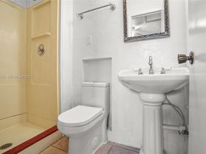 3660 NE 12th Ave, Pompano Beach FL 33064