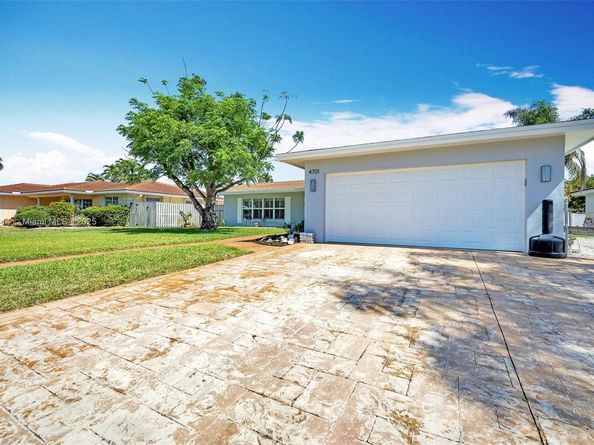 4701 Garfield St, Hollywood FL 33021