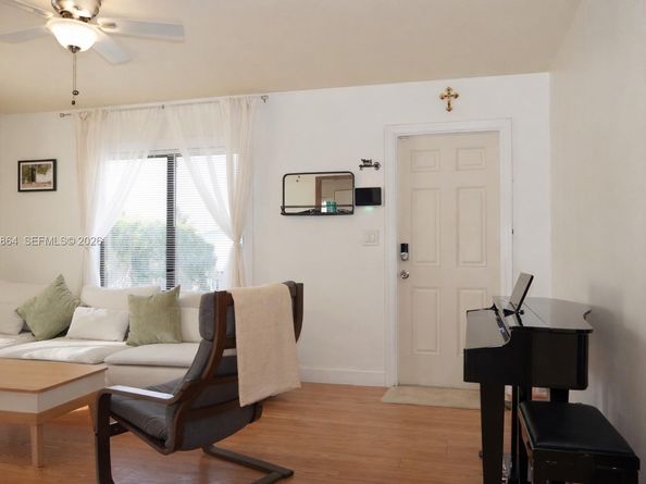 2330 Scott St, Hollywood FL 33020