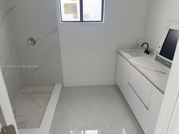 2270 Service Rd, Opa-Locka FL 33054