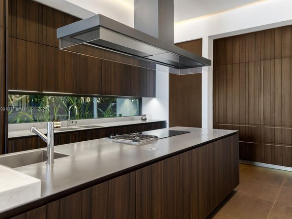 508 W Dilido Dr, Miami Beach FL 33139