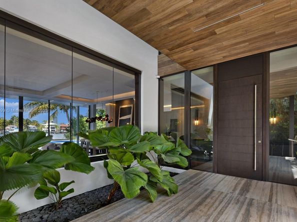 508 W Dilido Dr, Miami Beach FL 33139