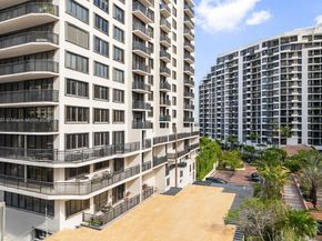 540 Brickell Key Dr 815, Miami FL 33131