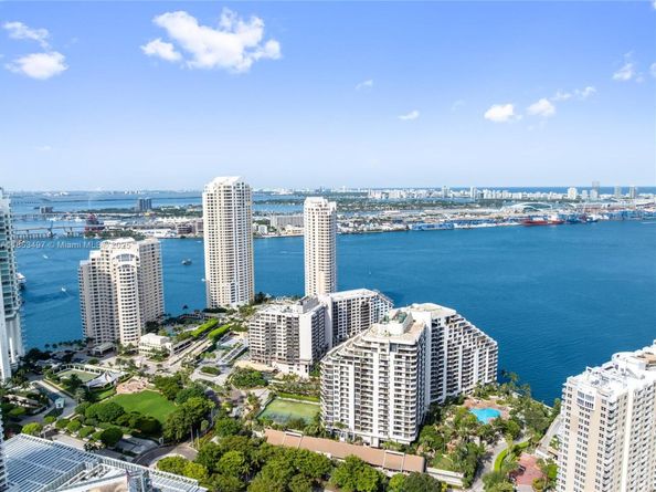 540 Brickell Key Dr 815, Miami FL 33131