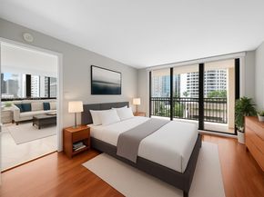 540 Brickell Key Dr 815, Miami FL 33131
