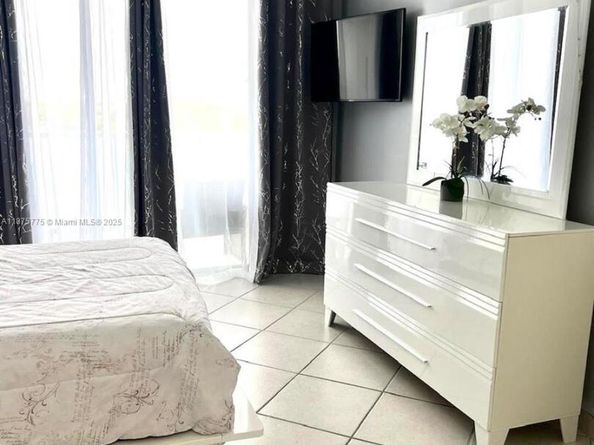 1301 NE Miami Gardens Dr 502W, Miami FL 33179