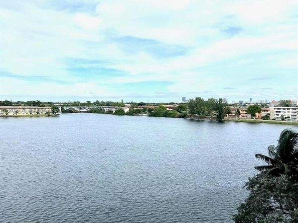 1301 NE Miami Gardens Dr 502W, Miami FL 33179