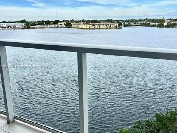 1301 NE Miami Gardens Dr 502W, Miami FL 33179