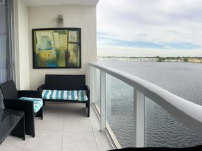 1301 NE Miami Gardens Dr 502W, Miami FL 33179
