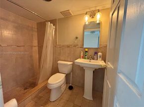 9433 SW 17th St, Miami FL 33165