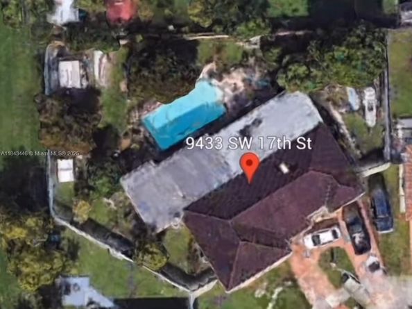 9433 SW 17th St, Miami FL 33165