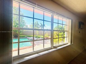 9433 SW 17th St, Miami FL 33165