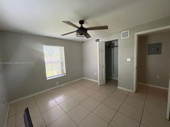 9433 SW 17th St, Miami FL 33165