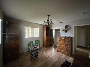 9433 SW 17th St, Miami FL 33165