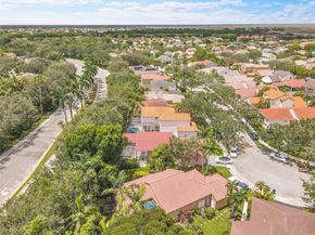 704 Stanton Dr, Weston FL 33326