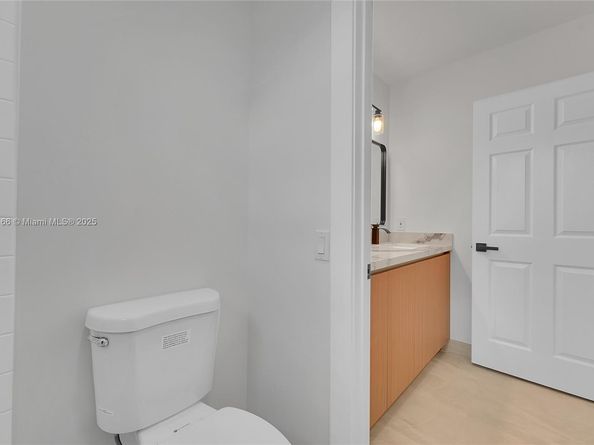 704 Stanton Dr, Weston FL 33326