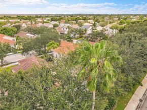 704 Stanton Dr, Weston FL 33326