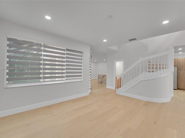704 Stanton Dr, Weston FL 33326