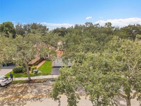 704 Stanton Dr, Weston FL 33326