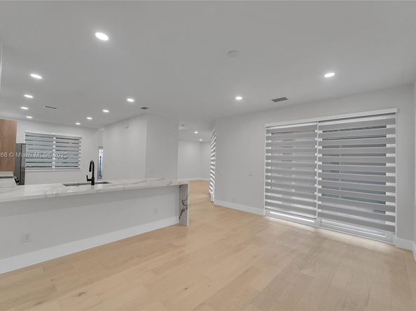 704 Stanton Dr, Weston FL 33326