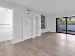 1901 NW S River Dr 28C, Miami FL 33125