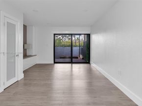 1901 NW S River Dr 28C, Miami FL 33125