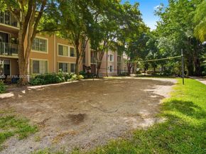 12124 Saint Andrews Pl 201, Miramar FL 33025