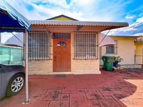 1055 NW 32nd Ct, Miami FL 33125