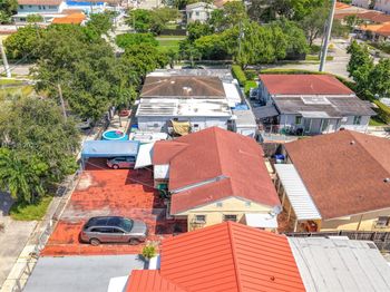 1055 NW 32nd Ct