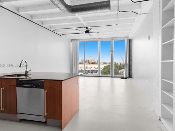 8101 Biscayne Blvd R414, Miami FL 33138