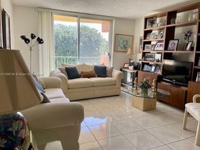 9350 Fontainebleau Blvd 408, Miami FL 33172