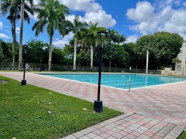 9350 Fontainebleau Blvd 408, Miami FL 33172