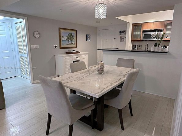 2080 S Ocean Drive LPH06, Hallandale Beach FL 33009