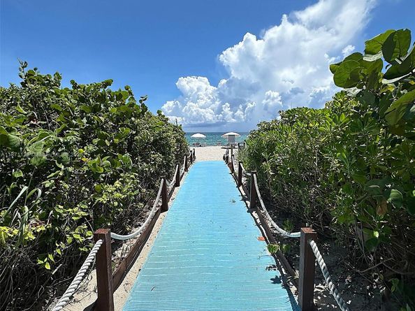 2080 S Ocean Drive LPH06, Hallandale Beach FL 33009