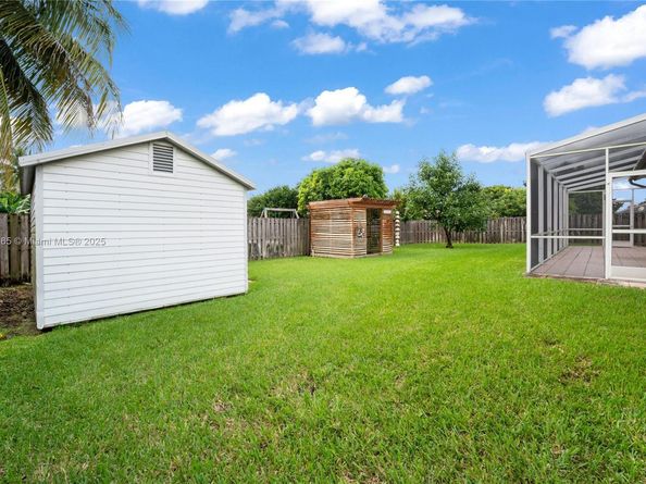 15806 SW 144th Pl, Miami FL 33177