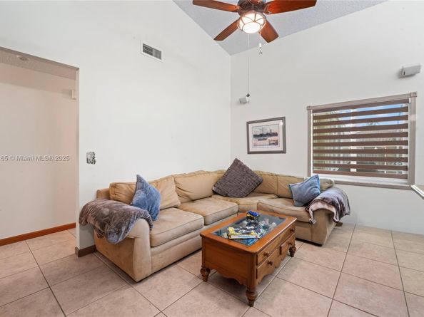 15806 SW 144th Pl, Miami FL 33177